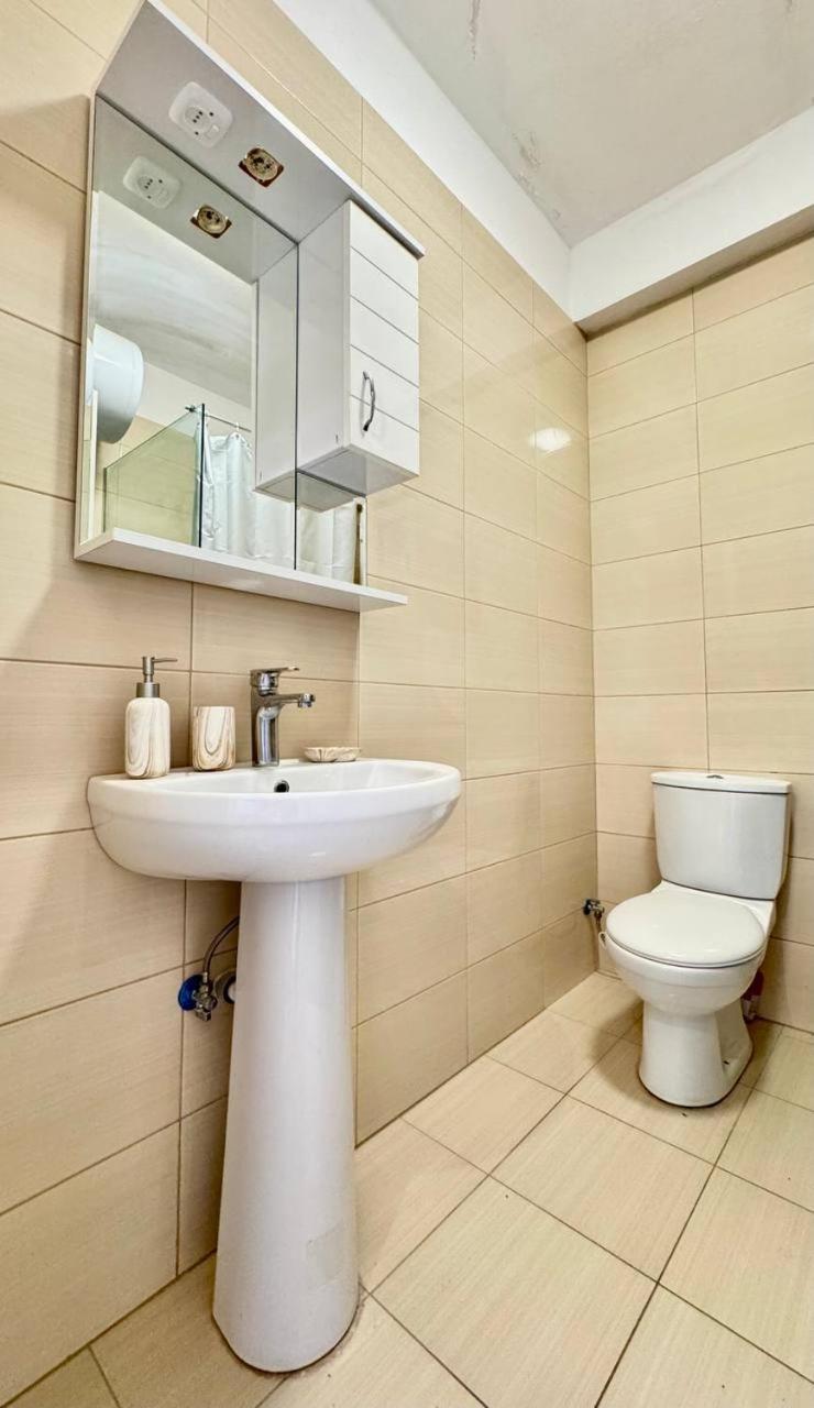 Your Comfy Apartment Sarandë Exteriör bild