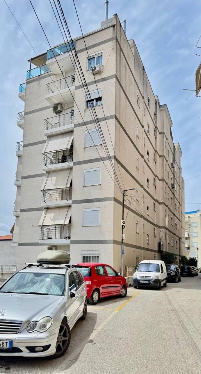 Your Comfy Apartment Sarandë Exteriör bild